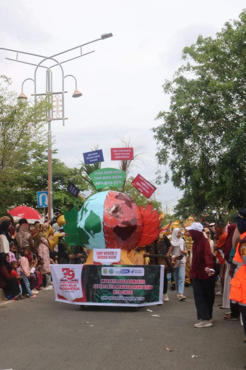 SMP NEGERI 2 BANDA ACEH RAIH JUARA 2 PAWAI BUDAYA TAHUN 2024